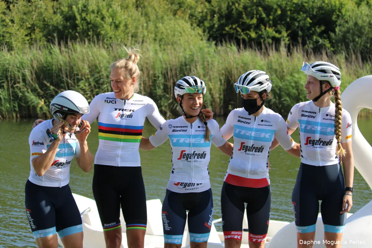 Trek-Segafredo wint ploegentijdrit Ceratizit Challenge, eerste paarse trui voor Longo Borghini