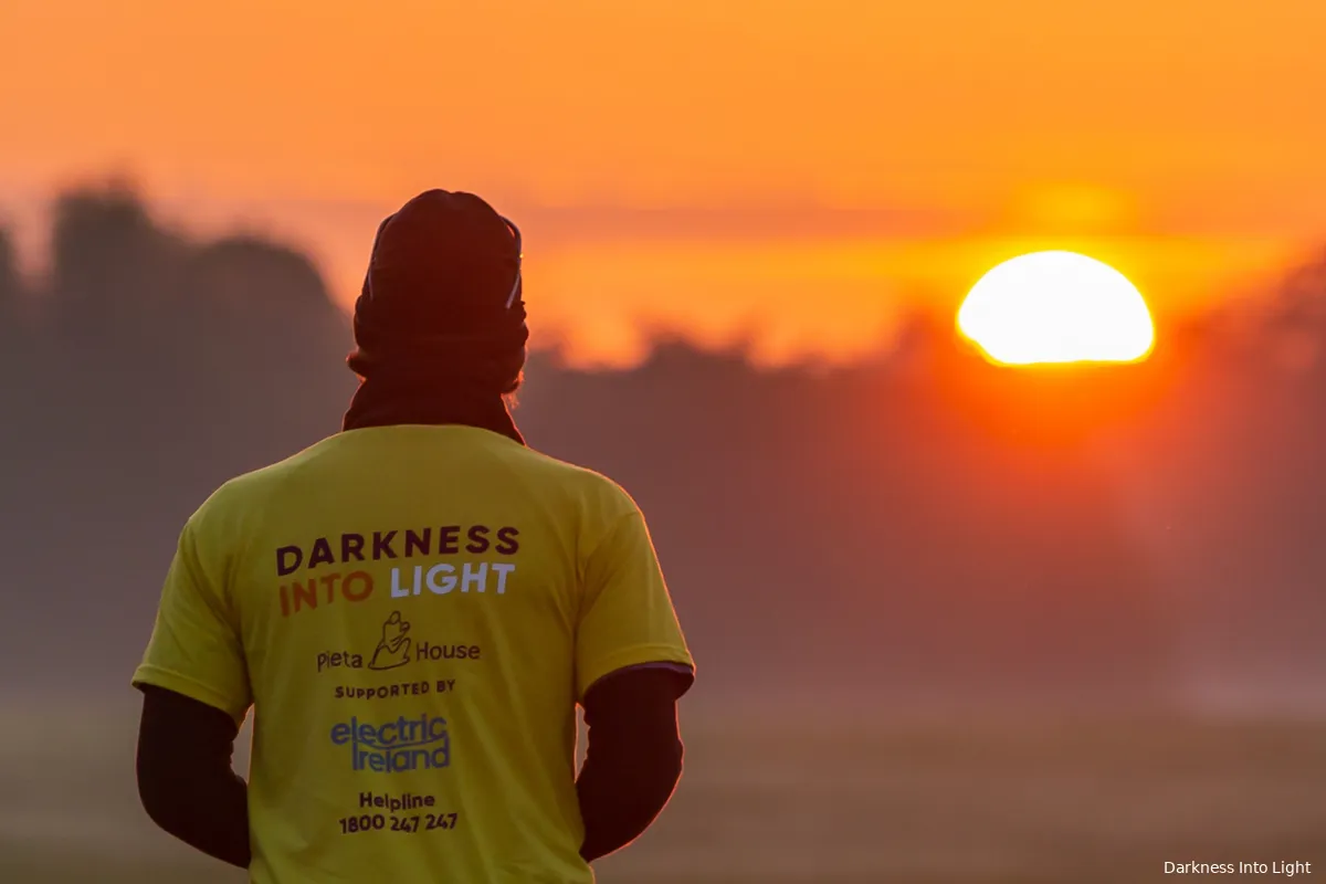 Darkness Into Light wandeling vindt morgen wereldwijd plaats