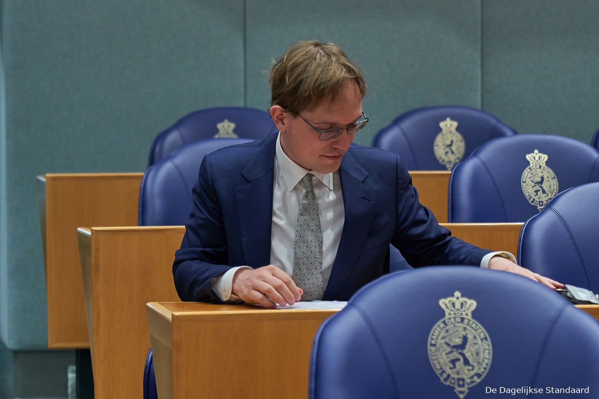 MP Van Houwelingen (FVD) Demands Answers on Call for Censorship on Twitter and Consultations With Social Media Giants