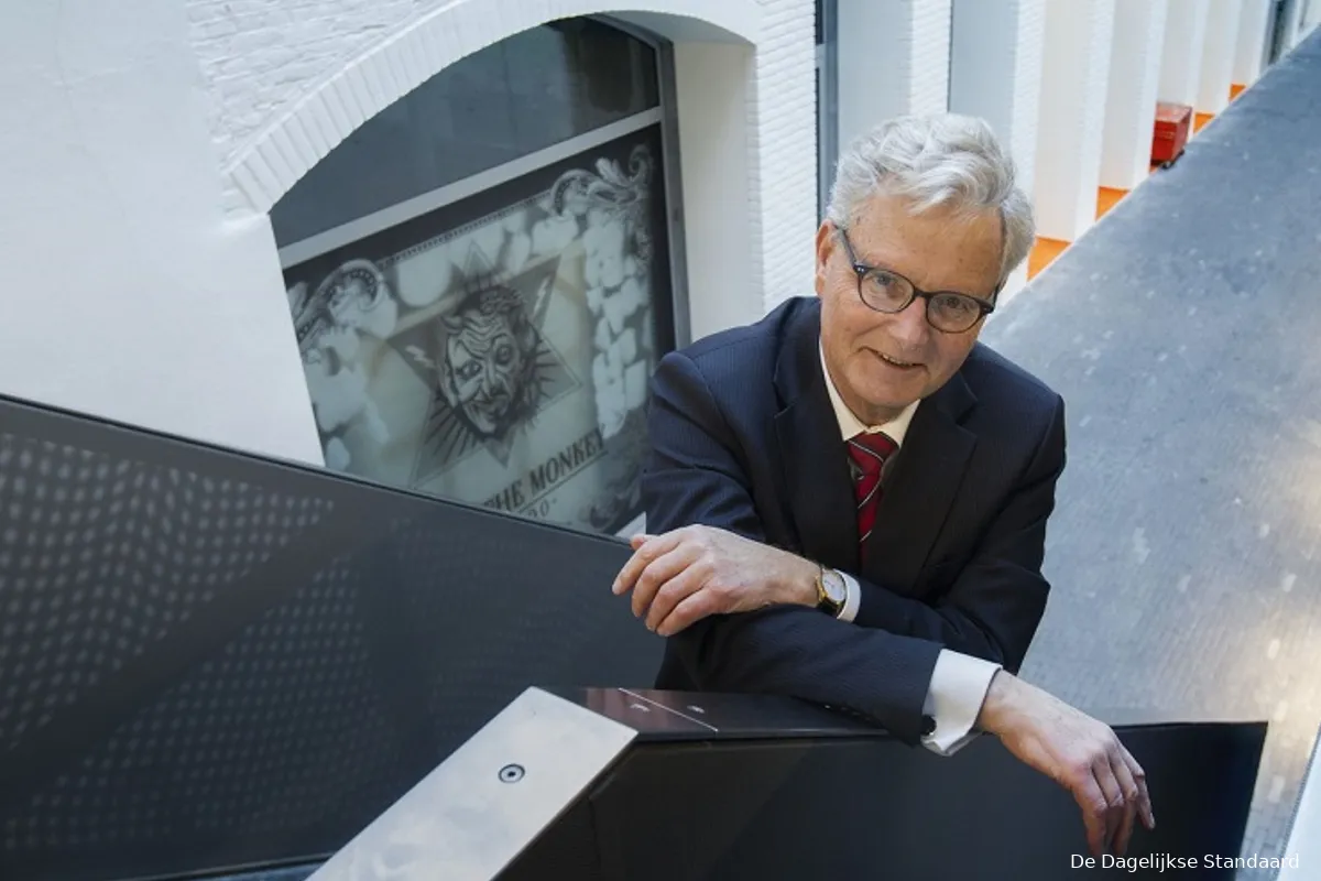 - Frits Bosch - Private schools booming. Self-interest first!