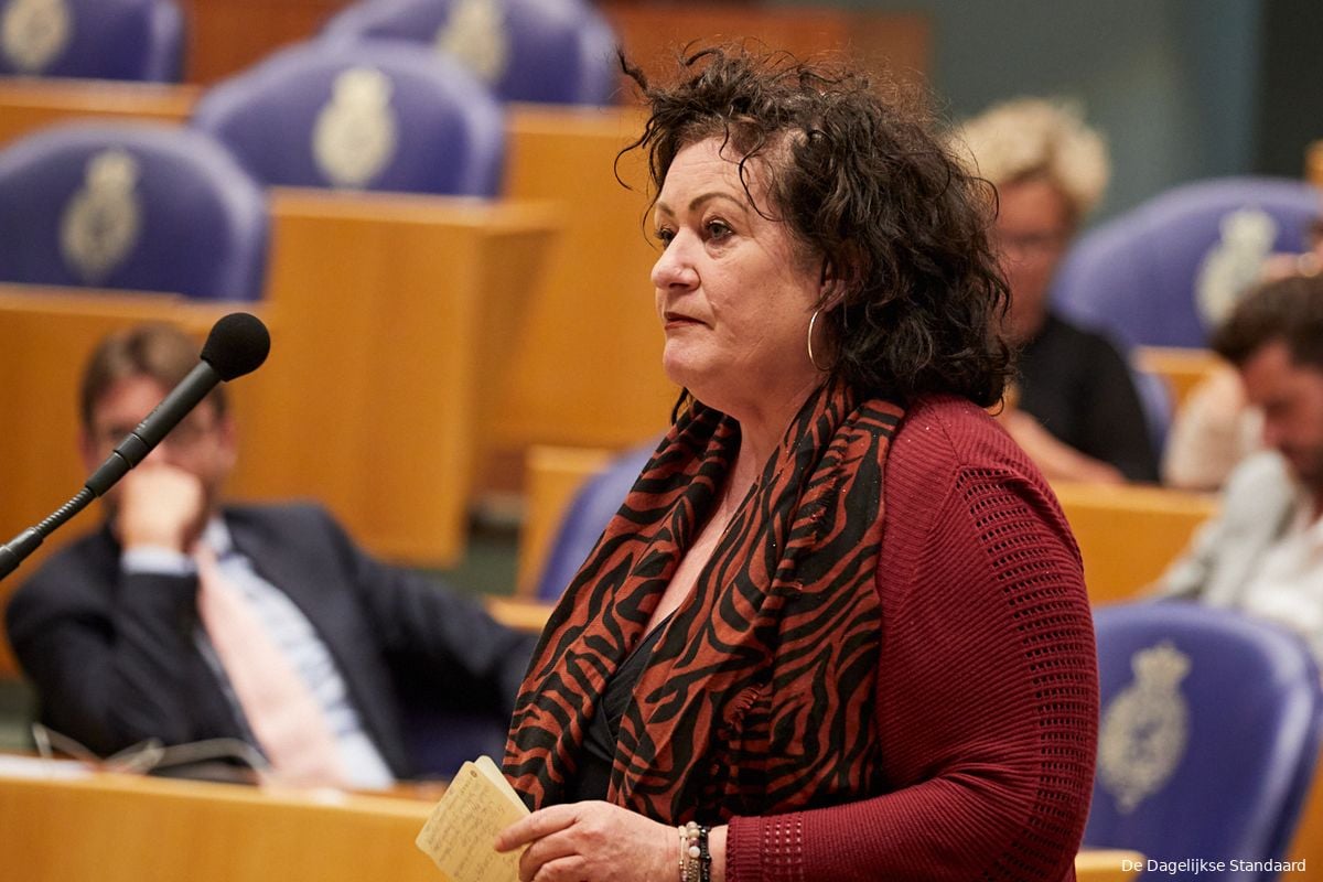 Filmpje! Caroline van der Plas (BBB) blij met vertrek Landbouw minister Staghouwer: "Hij heeft ondermaats gepresteerd"