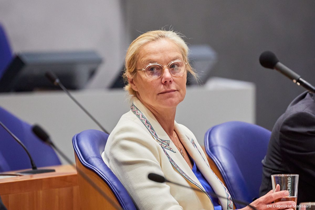 Hilarische Sigrid Kaag erkent 'missers' bij energiebeleid: 'We moeten bij onszelf te rade gaan'