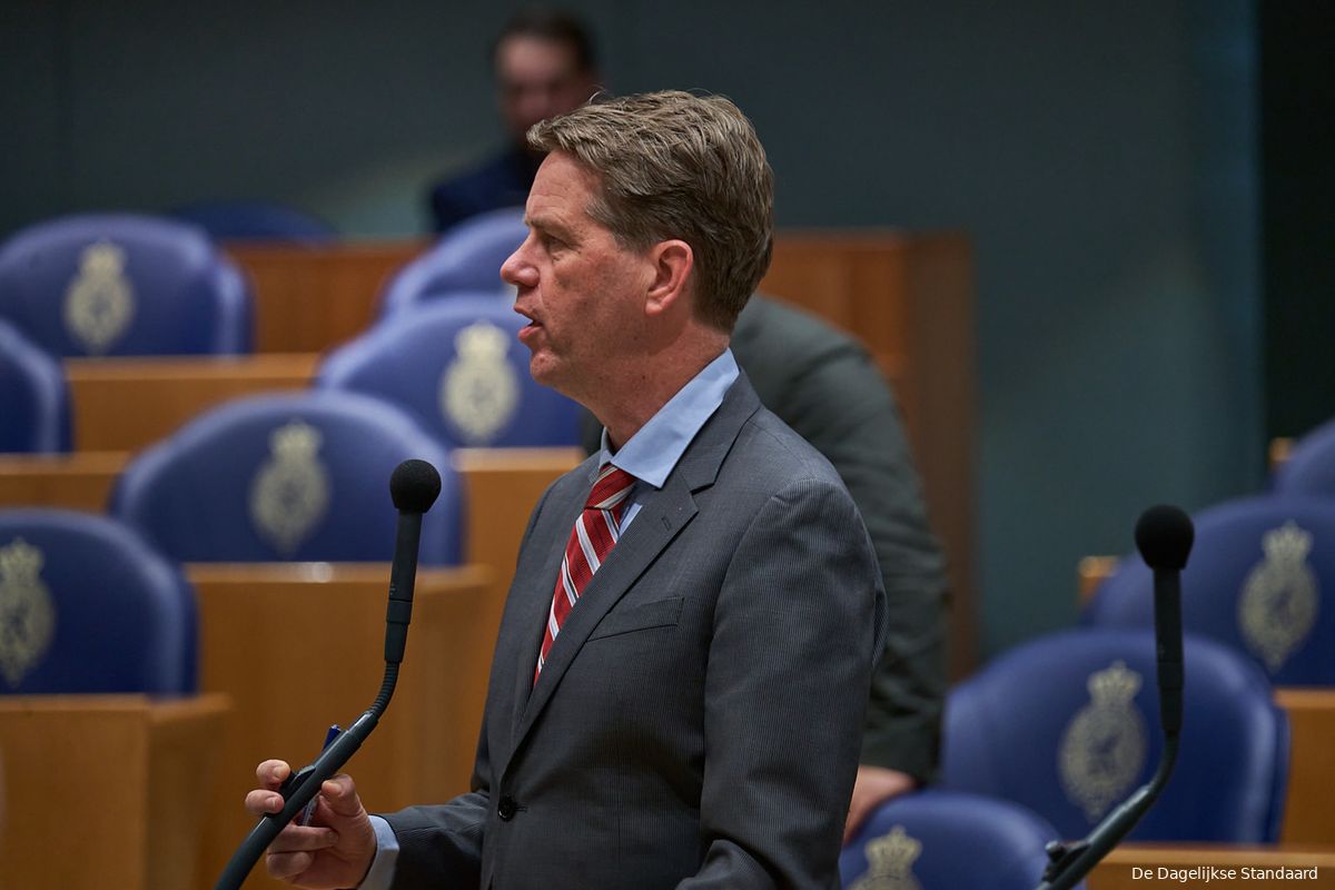 Minister De Jonge ontbreekt bij debat persvrijheid en persveiligheid: Martin Bosma (PVV) baalt