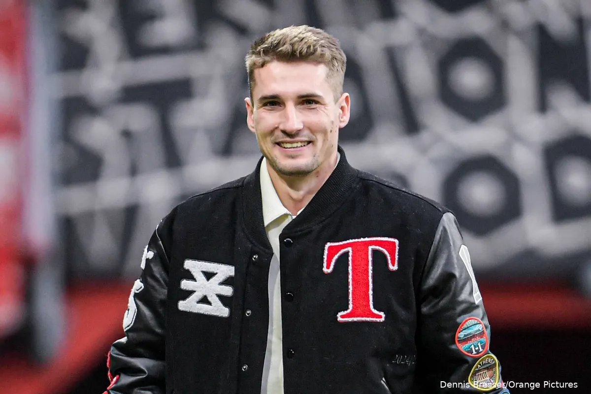 michal-sadilek-afscheid-twente-go-ahead-eagles-close-2025