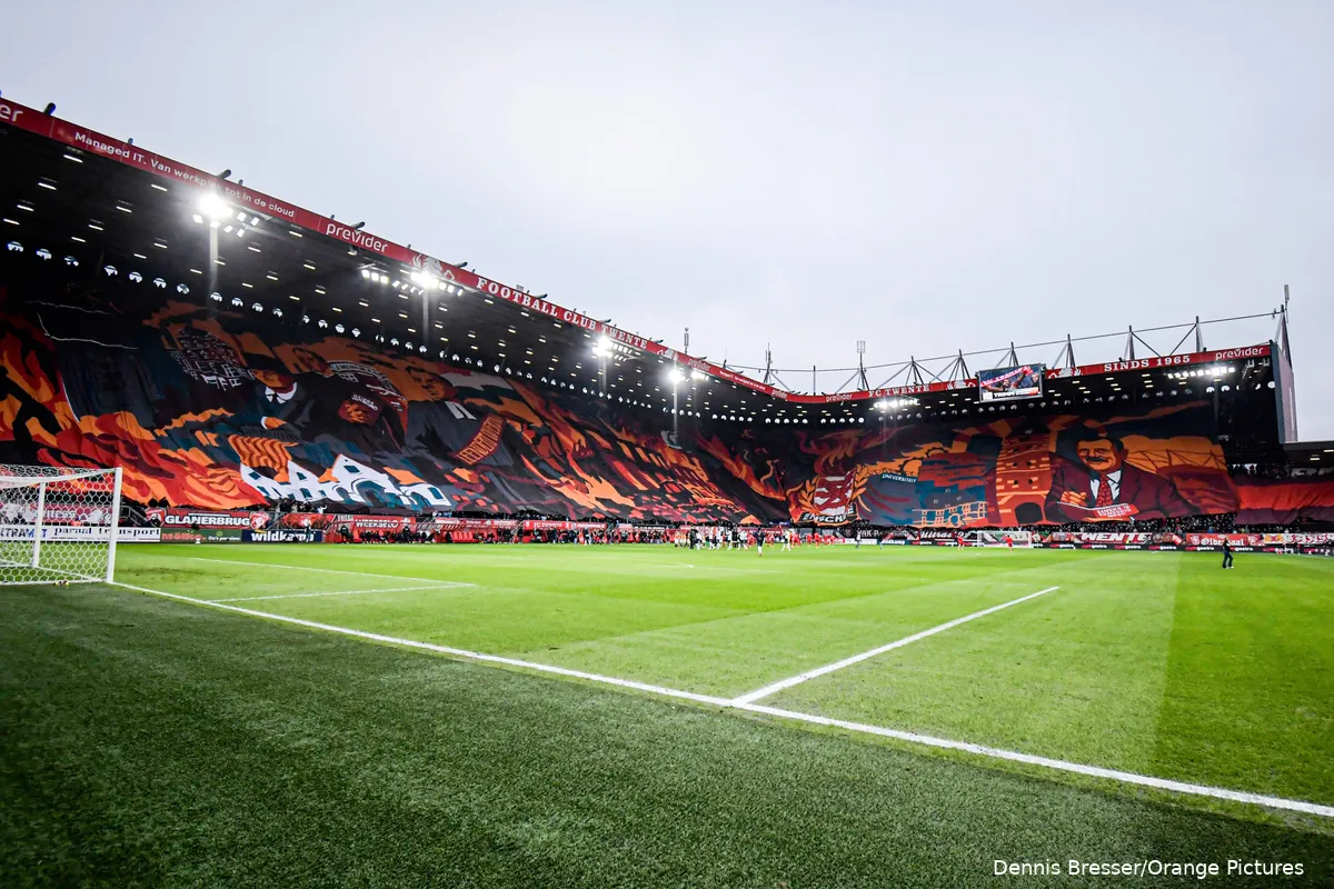 spandoek-ingezoomd-overview-sfeeractie-700-jaar-enschede-fc-twente-go-ahead-eagles-2025-2026
