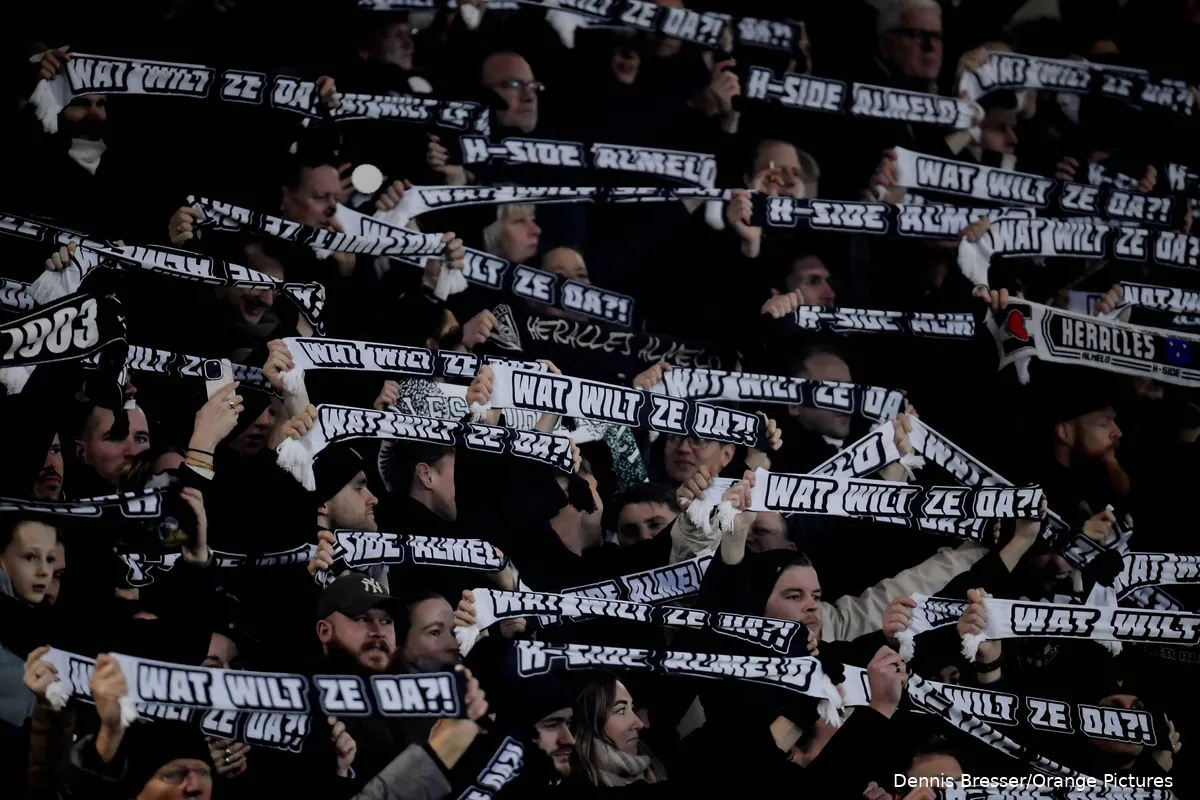 heracles-supporters-sjaals-wat-wilt-ze-da-2025-2026