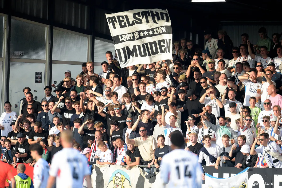 telstar-supporters-thuisvak-richting-fc-twente