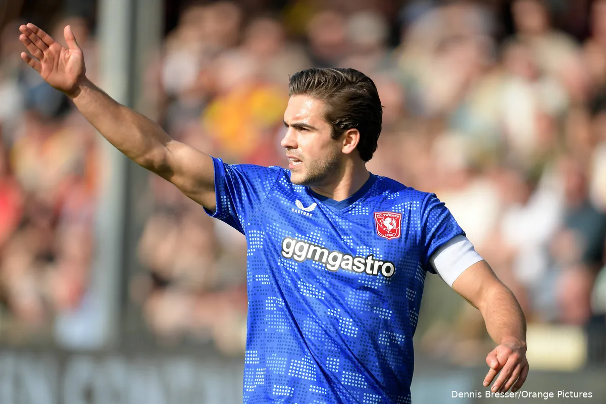bart-van-rooij-aanvoerder-wijzen-go-ahead-eagles-fc-twente-2025-2026
