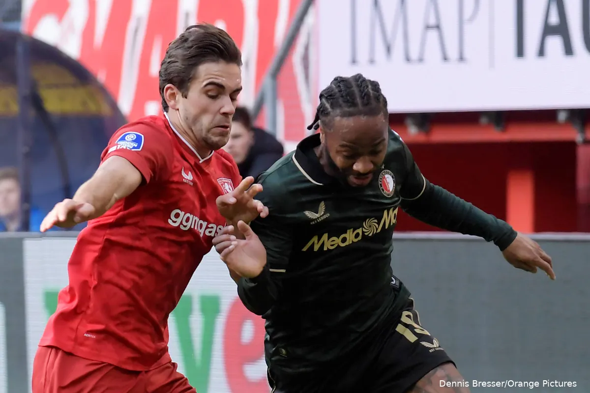 Bart-van-Rooij-Raheem-Sterling-FC-Twente-Feyenoord