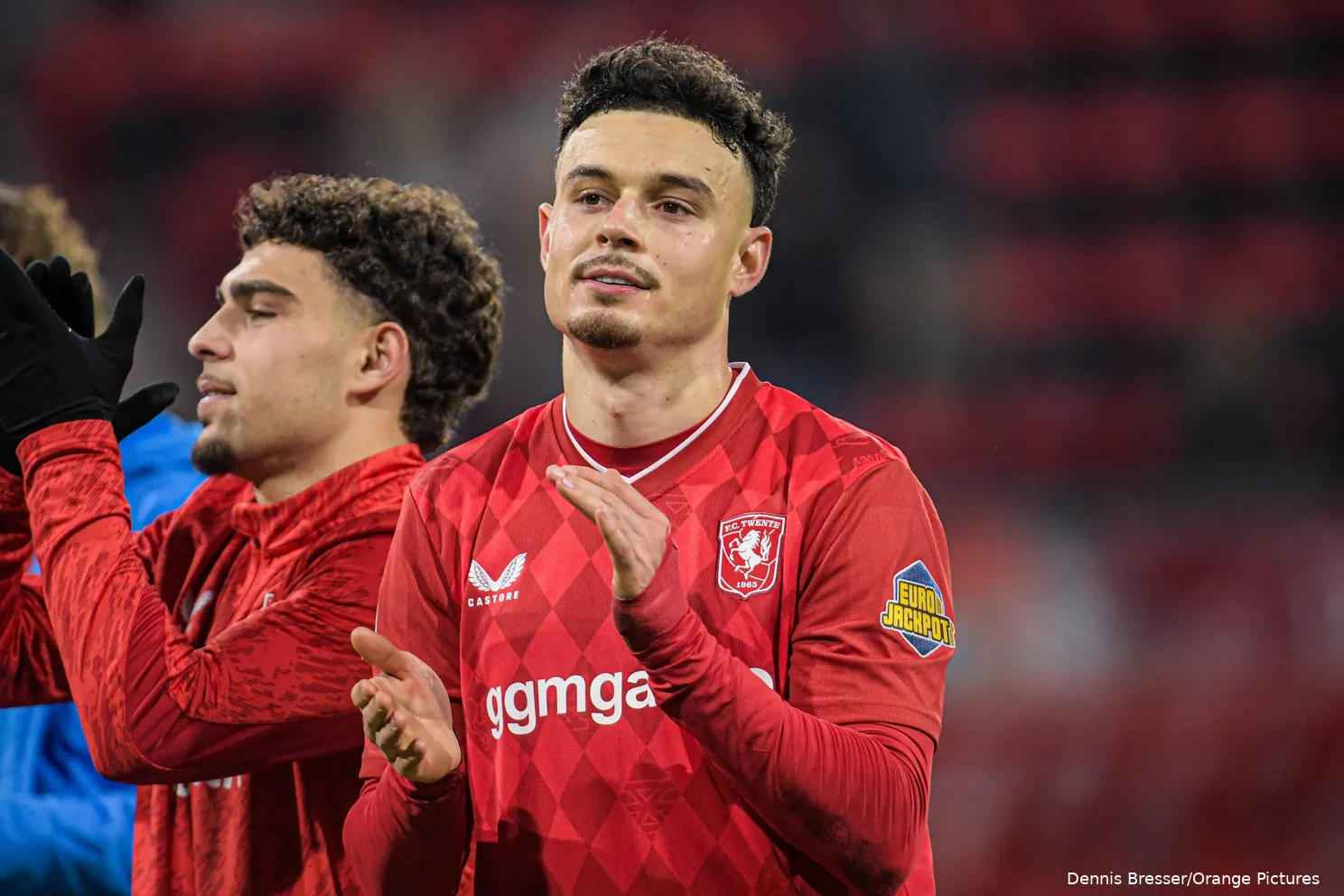 stav-lemkin-blij-klapt-handen-na-overwinning-fc-twente-go-ahead-eagles-2025-2026