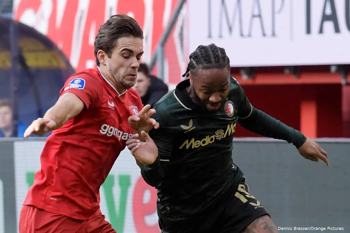 Bart-van-Rooij-Raheem-Sterling-FC-Twente-Feyenoord