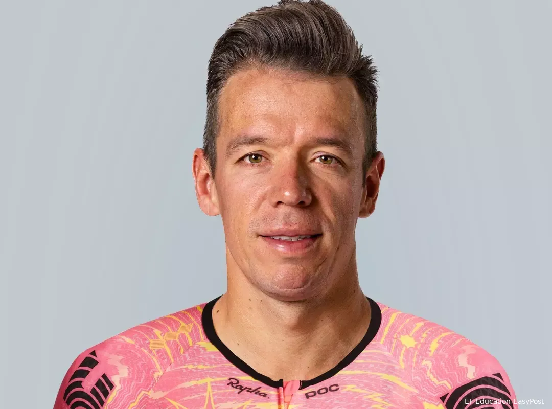 Officieel: Rigoberto Uran stopt na 2024 dan toch met wielrennen: 'Ik ga er proberen van te genieten'