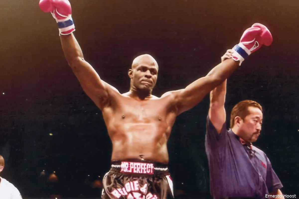 Ernesto Hoost in gevecht met echte titaan: 'Echte legendes sterven nooit'