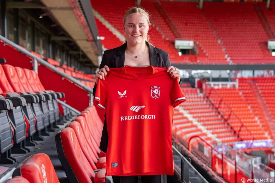 imre van der vegt presentatie fc twente vrouwen 2024