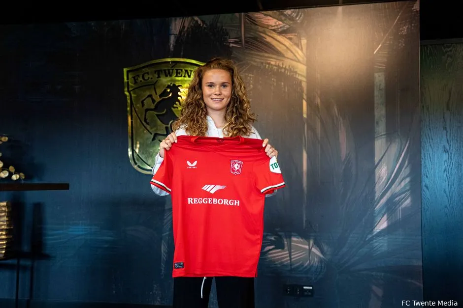 sophie proost fc twente presentatie 2024