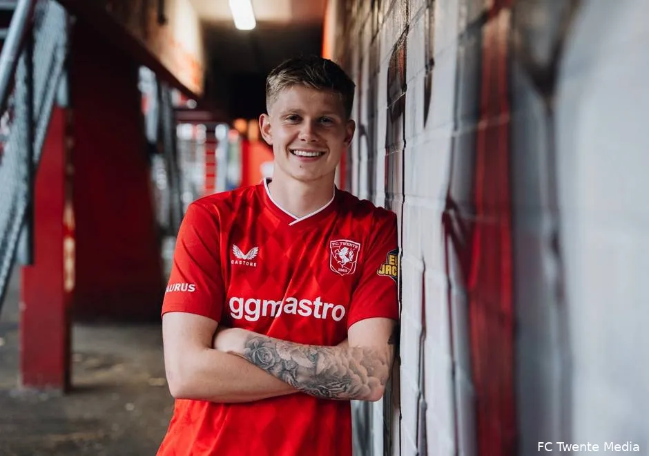 kristian hlynsson presentatie fc twente 2025jpg