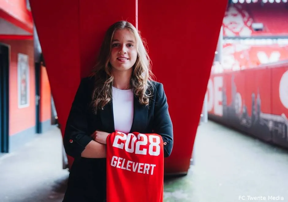 anne-gelevert-tekent-contract-fc-twente-2025