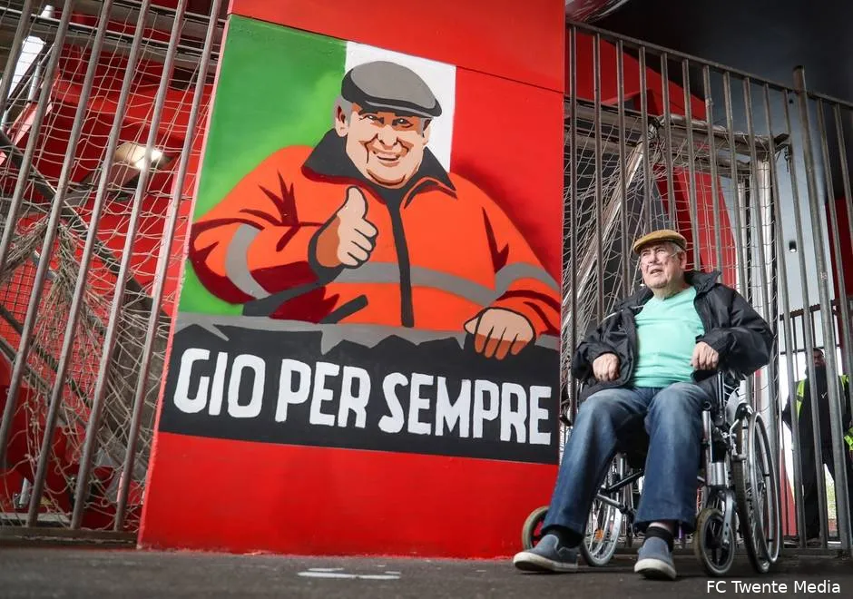 gio-per-sempre-steward-fc-twente-vak-p-eerbetoon