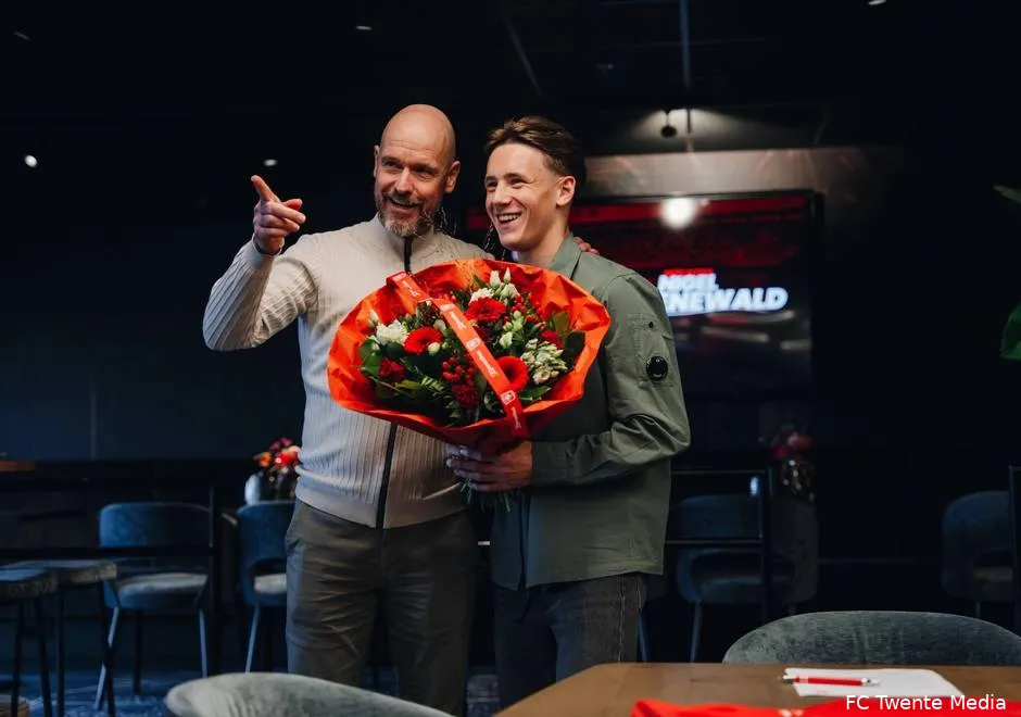 ten-hag-groenewald-contract-2026