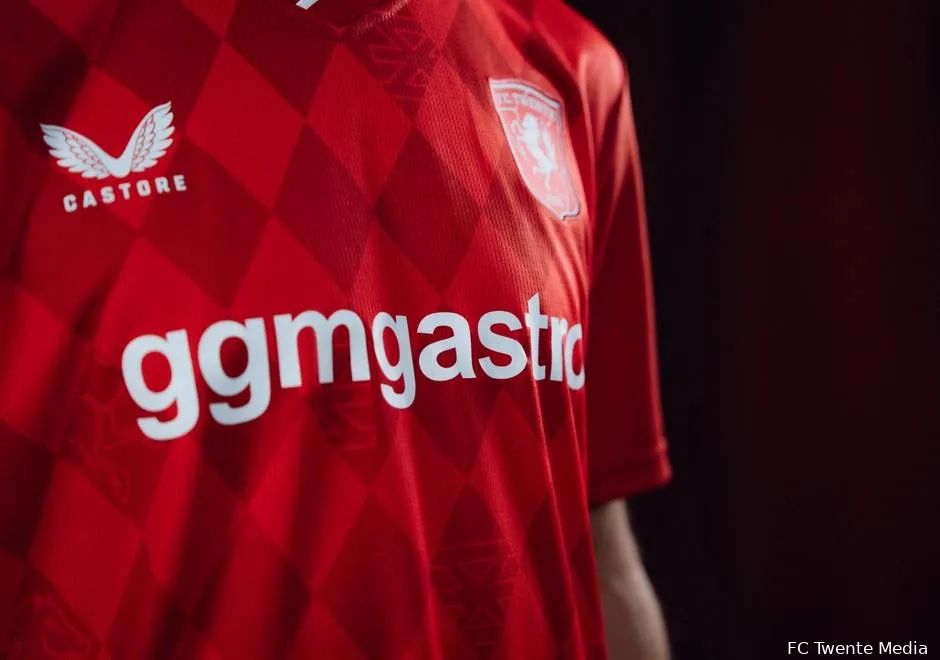 Officieel: Dit is het nieuwe thuisshirt van FC Twente seizoen 2025-2026
