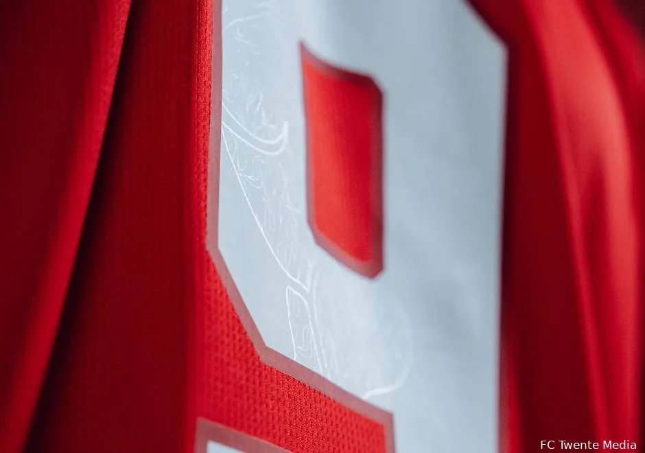 Officieel: Dit is het nieuwe thuisshirt van FC Twente seizoen 2025-2026