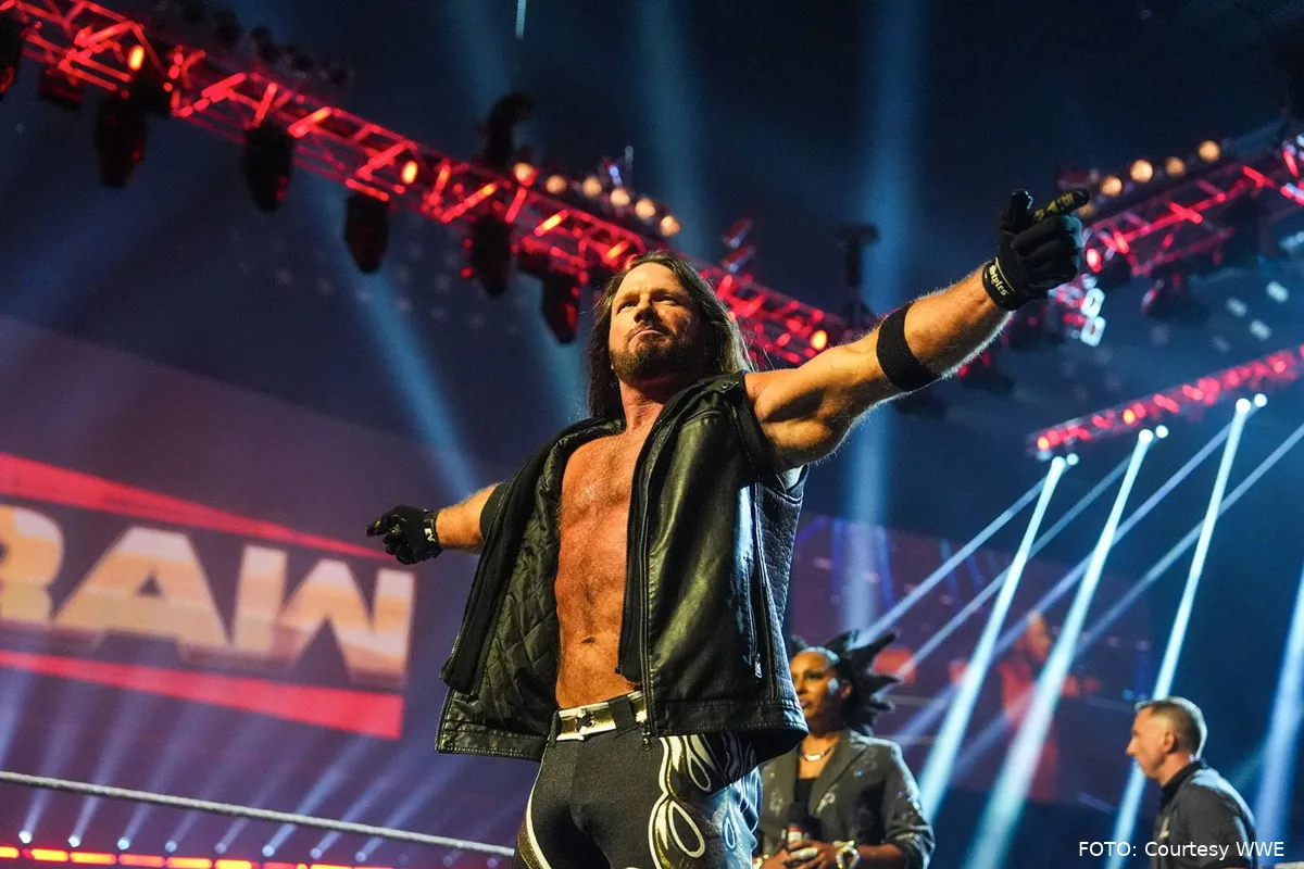 WWE RAW zorgt voor kippenvel in Parijs met AJ Styles als stralend middelpunt