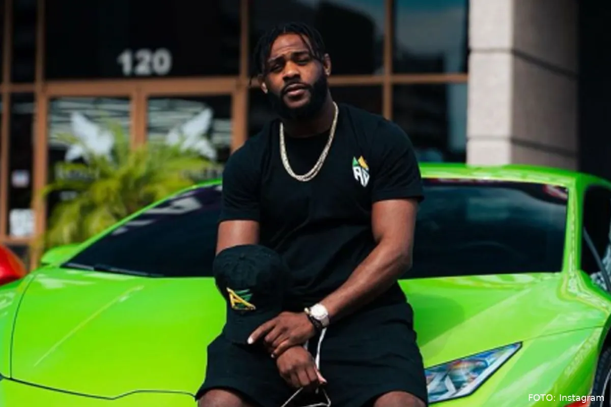 Klotestreek! Peperduur cadeau UFC vechtbaas aan kampioen blijkt grote dooddoener