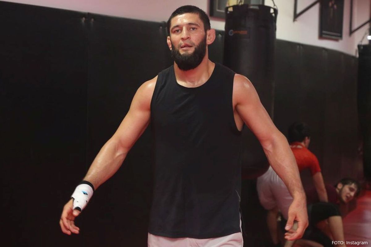 'Khamzat Chimaev heeft geen ballen!' Rivaal wil op de vuist met UFC-ster