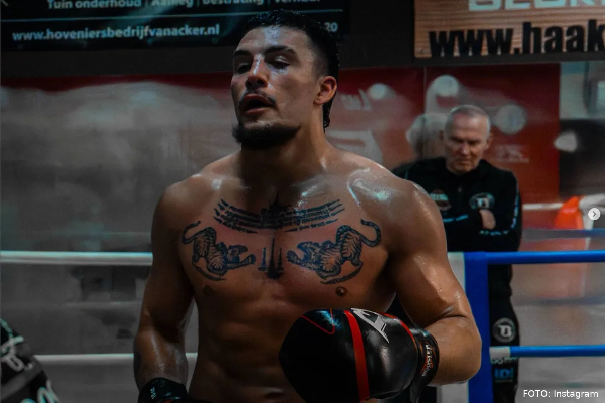 “Hij zit aan de doping” – Topkickbokser Thian de Vries haalt uit naar tegenstander