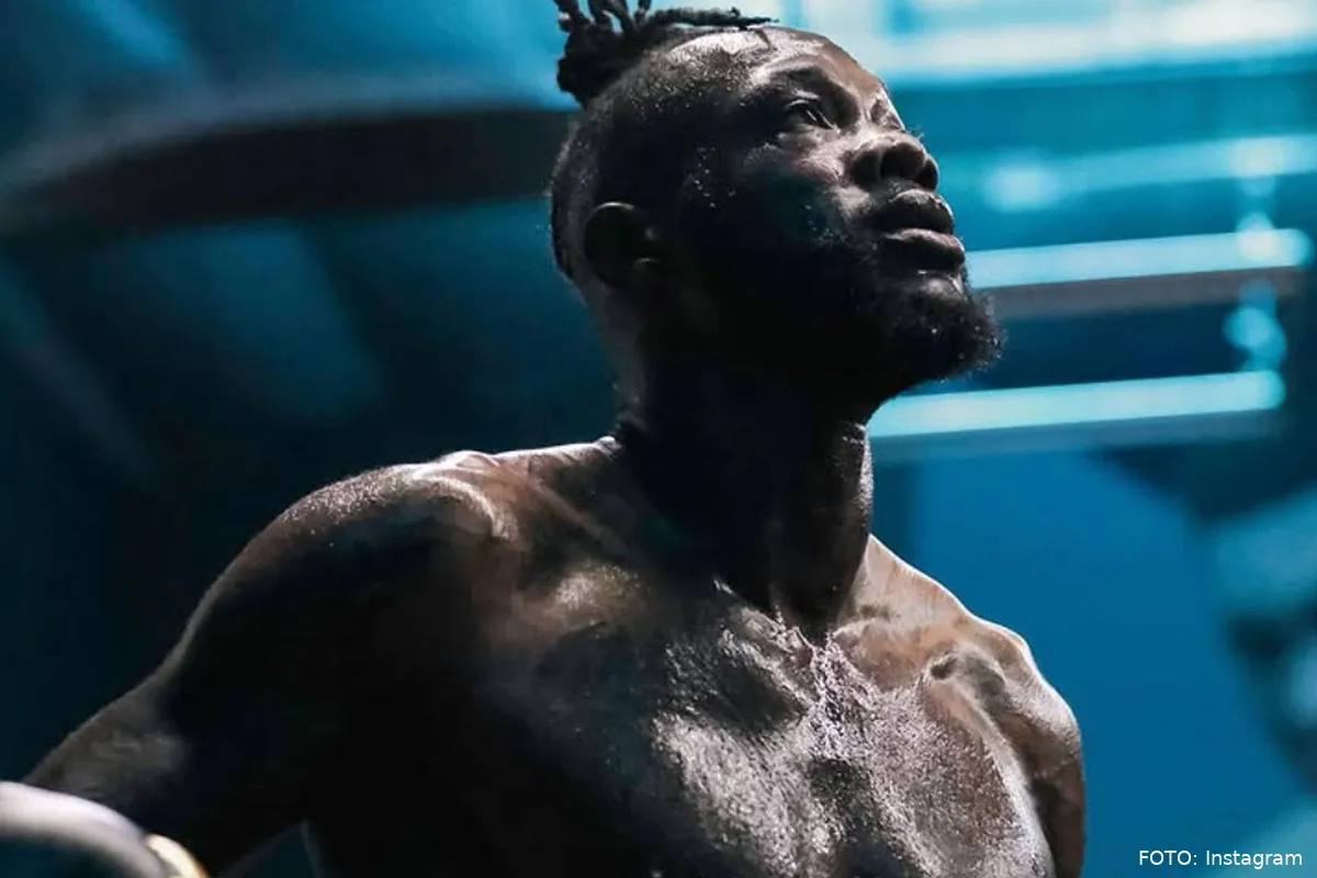 “Ik geef niet op” – boksicoon Wilder breekt over moord op zijn broer en leven vol pijn