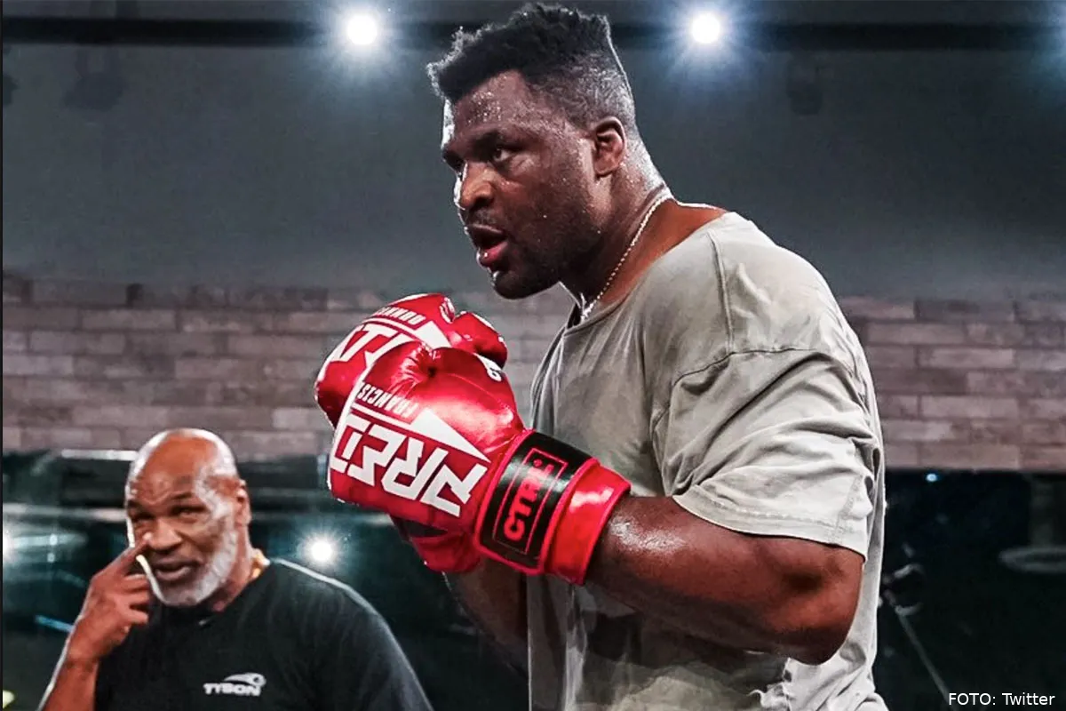 Mike Tyson traint Francis Ngannou! 'Maar om Tyson Fury te verslaan moet er heel wat gebeuren'