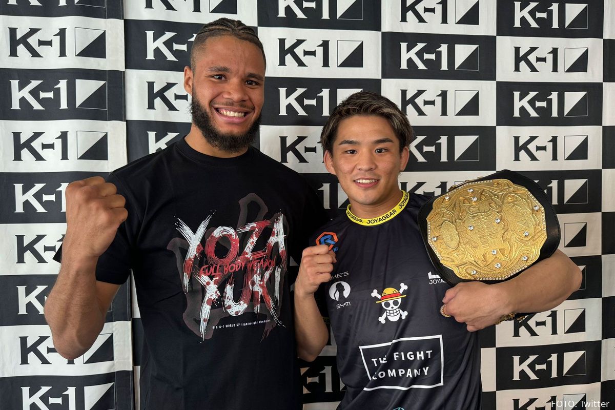 Glory Kampioen Kwasi op bezoek bij K-1 hoofdkwartier in Japan