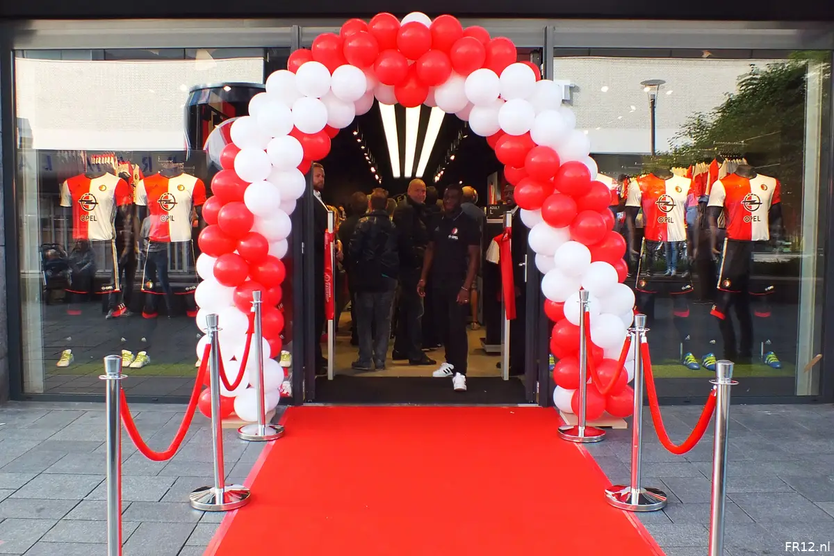 Drie Feyenoord Fanshops woensdag gesloten