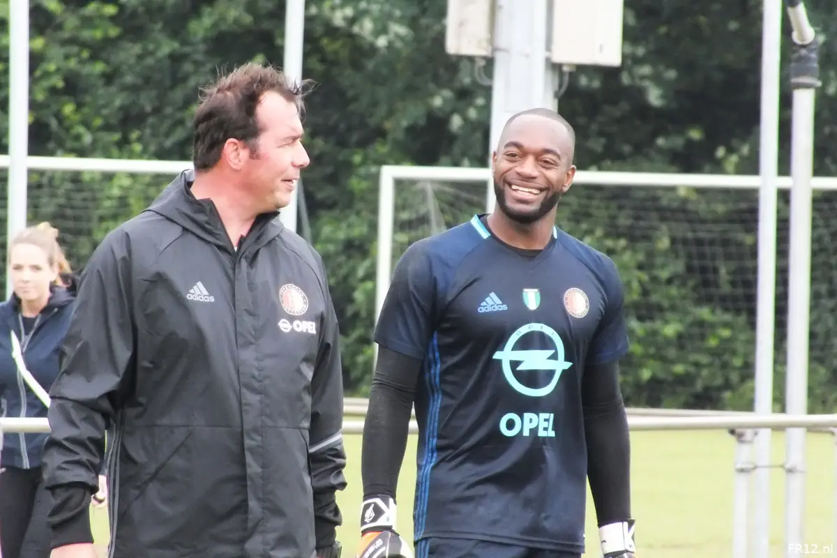 Vermeer en Vilhena sluiten aan op Varkenoord