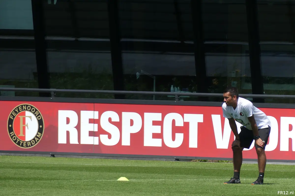 Van Bronckhorst: ''Young Boys verder dan wij''