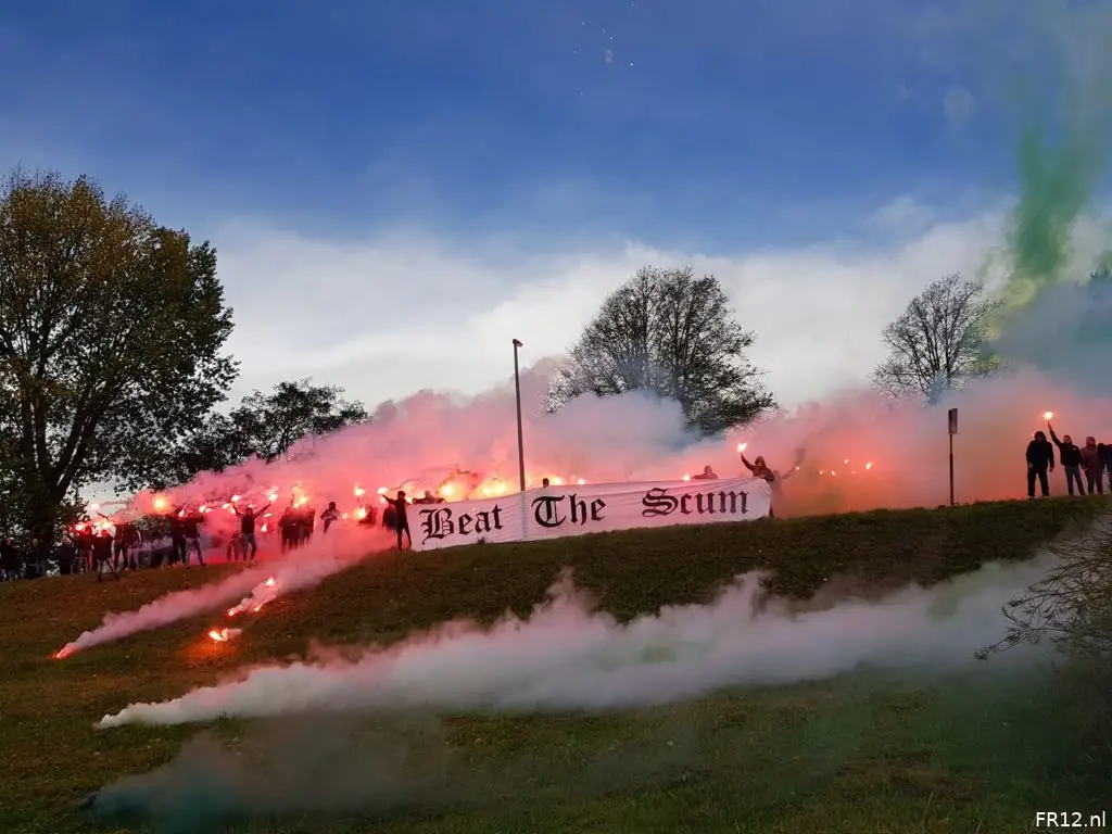 Supporters willen spelers steunen rondom besloten training