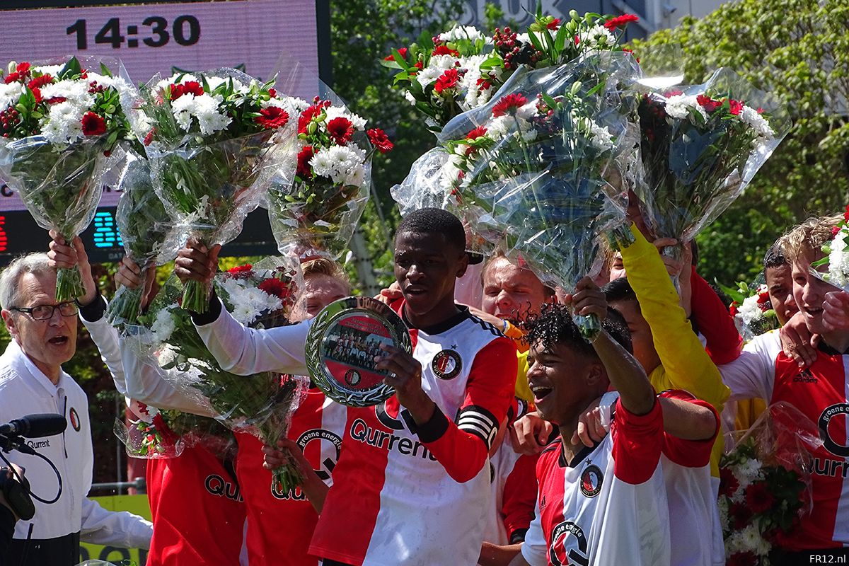 Feyenoord O16 kampioen na overwinning op Vitesse