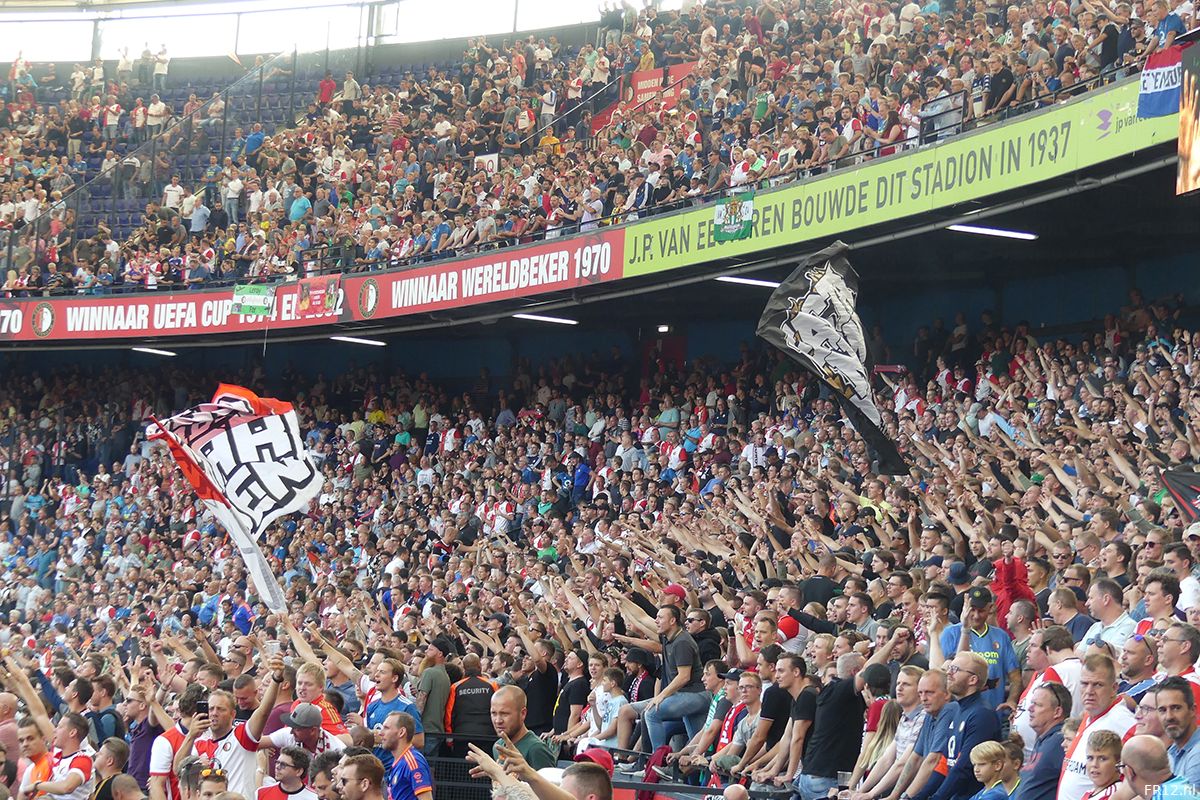 Geen mondkapjesplicht bij thuiswedstrijden Feyenoord