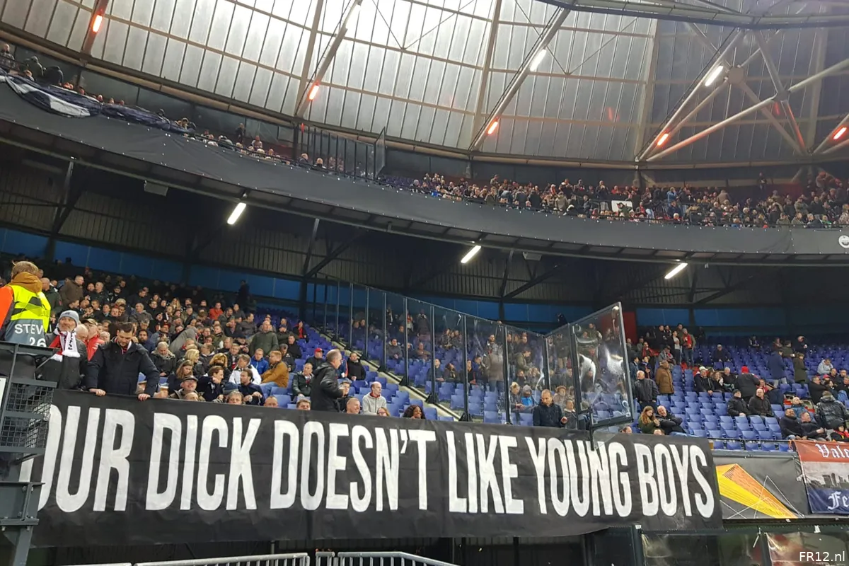 Advocaat lacht om spandoek: ''Daar hebben ze gelijk in''