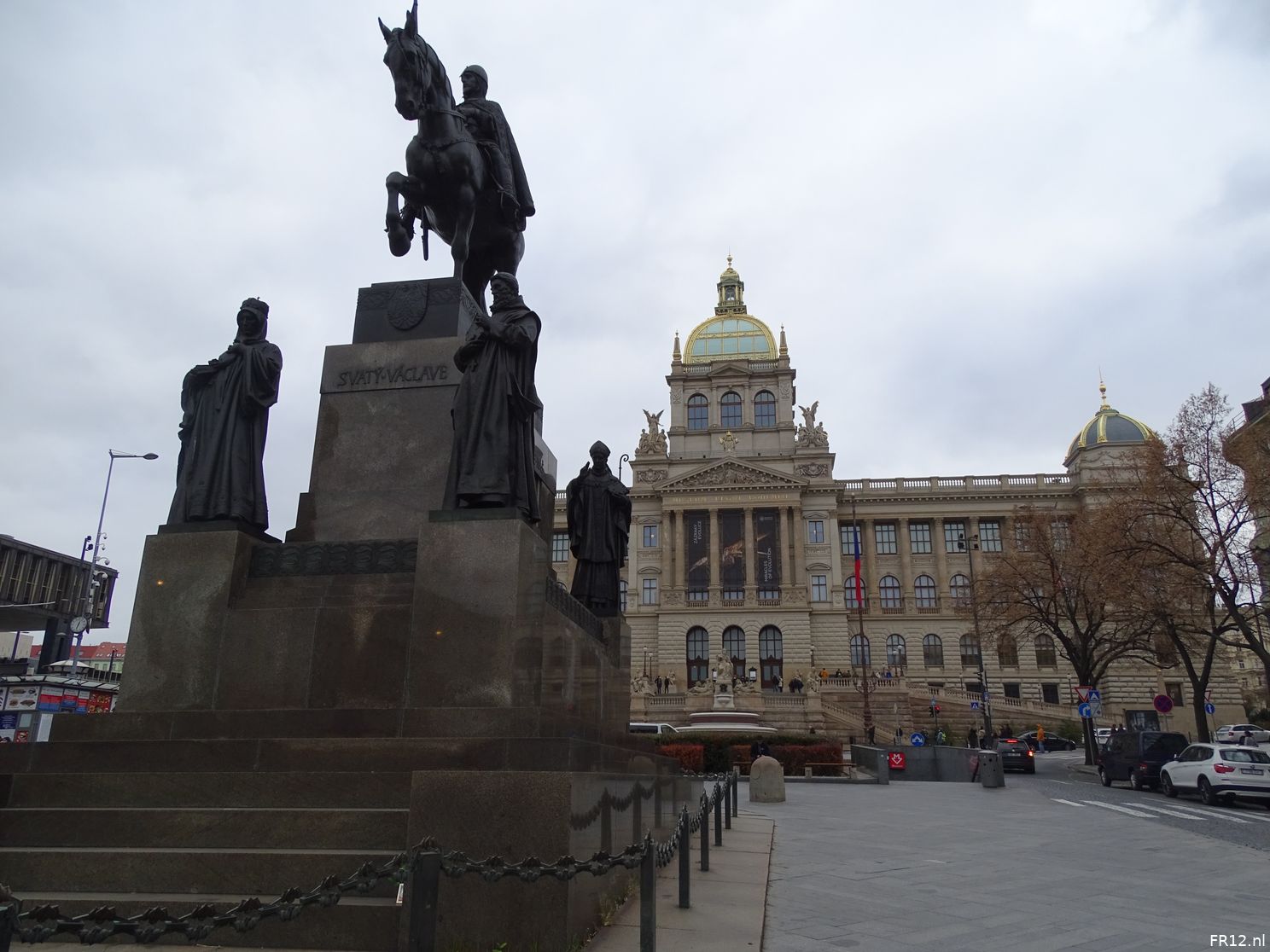 Fotoverslag eerste dag in Praag online