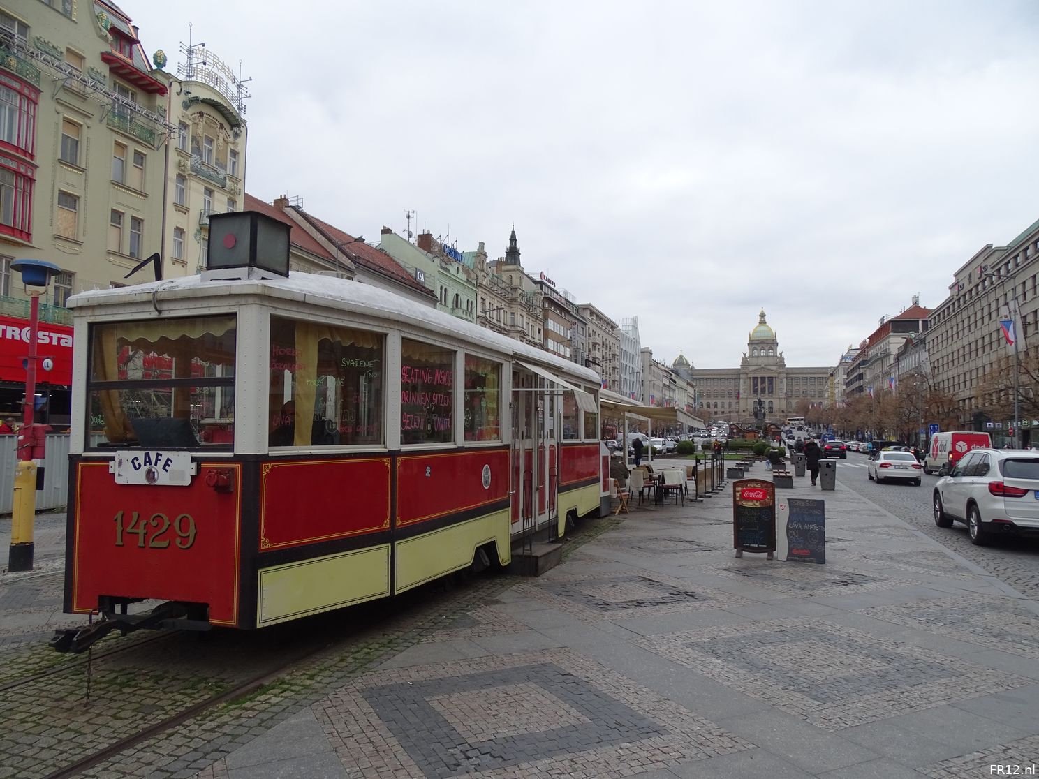 Fotoverslag eerste dag in Praag online