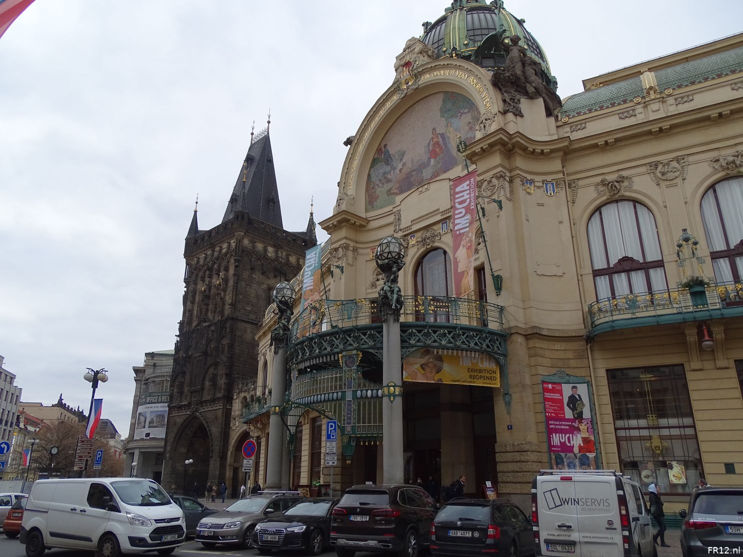 Fotoverslag eerste dag in Praag online
