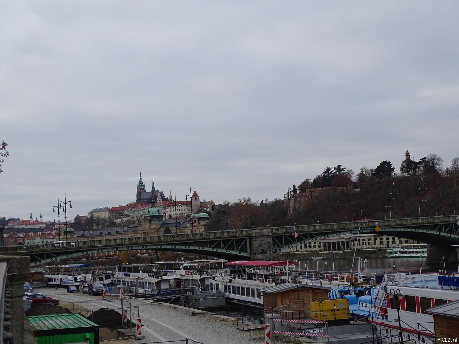 Fotoverslag eerste dag in Praag online