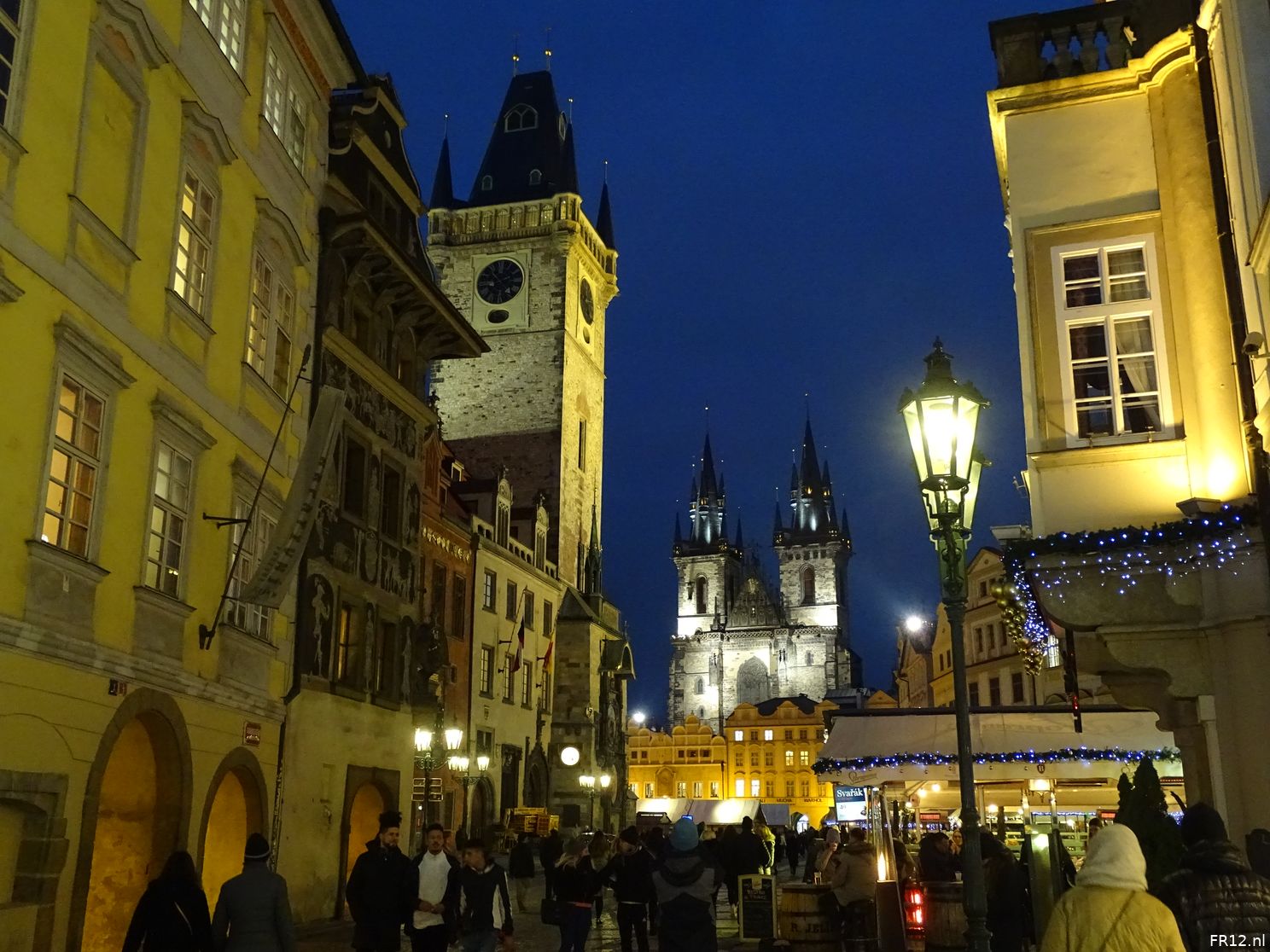 Fotoverslag eerste dag in Praag online