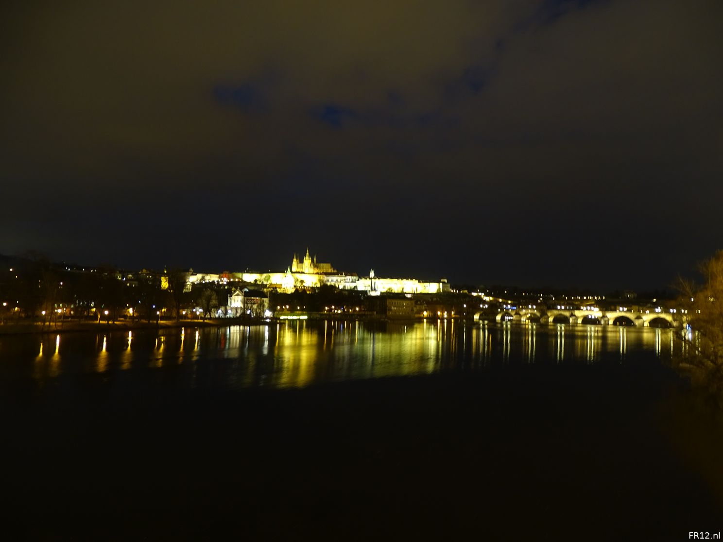 Fotoverslag eerste dag in Praag online