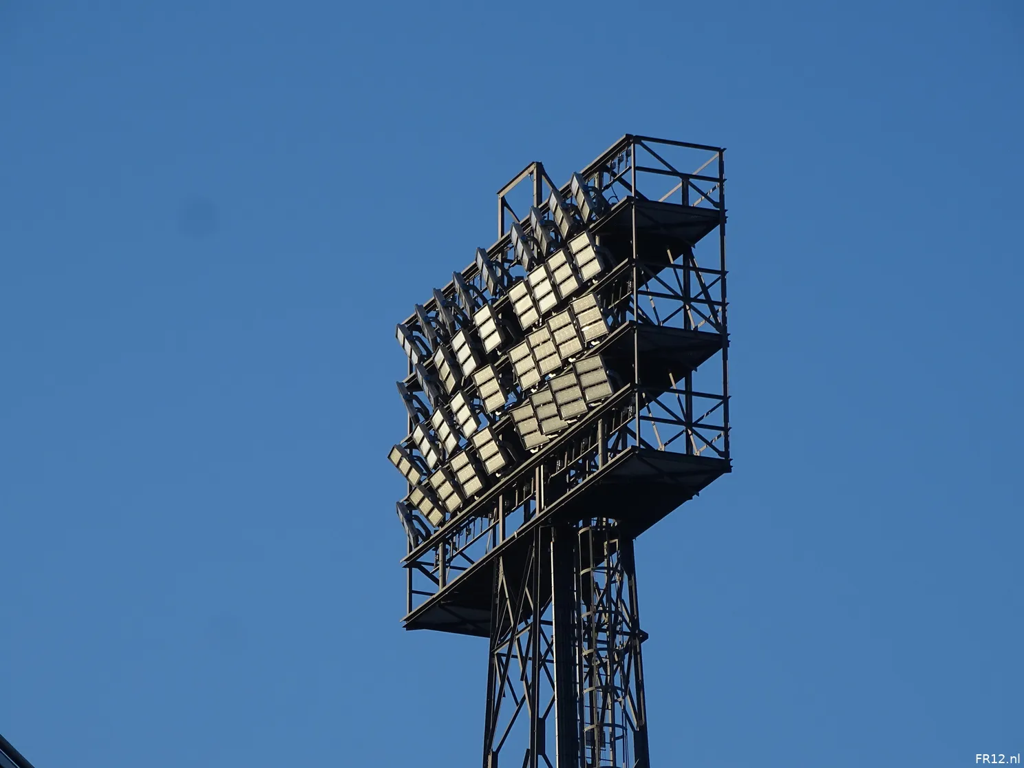 De duizend lampen van het Feijenoord-stadion (foto's)
