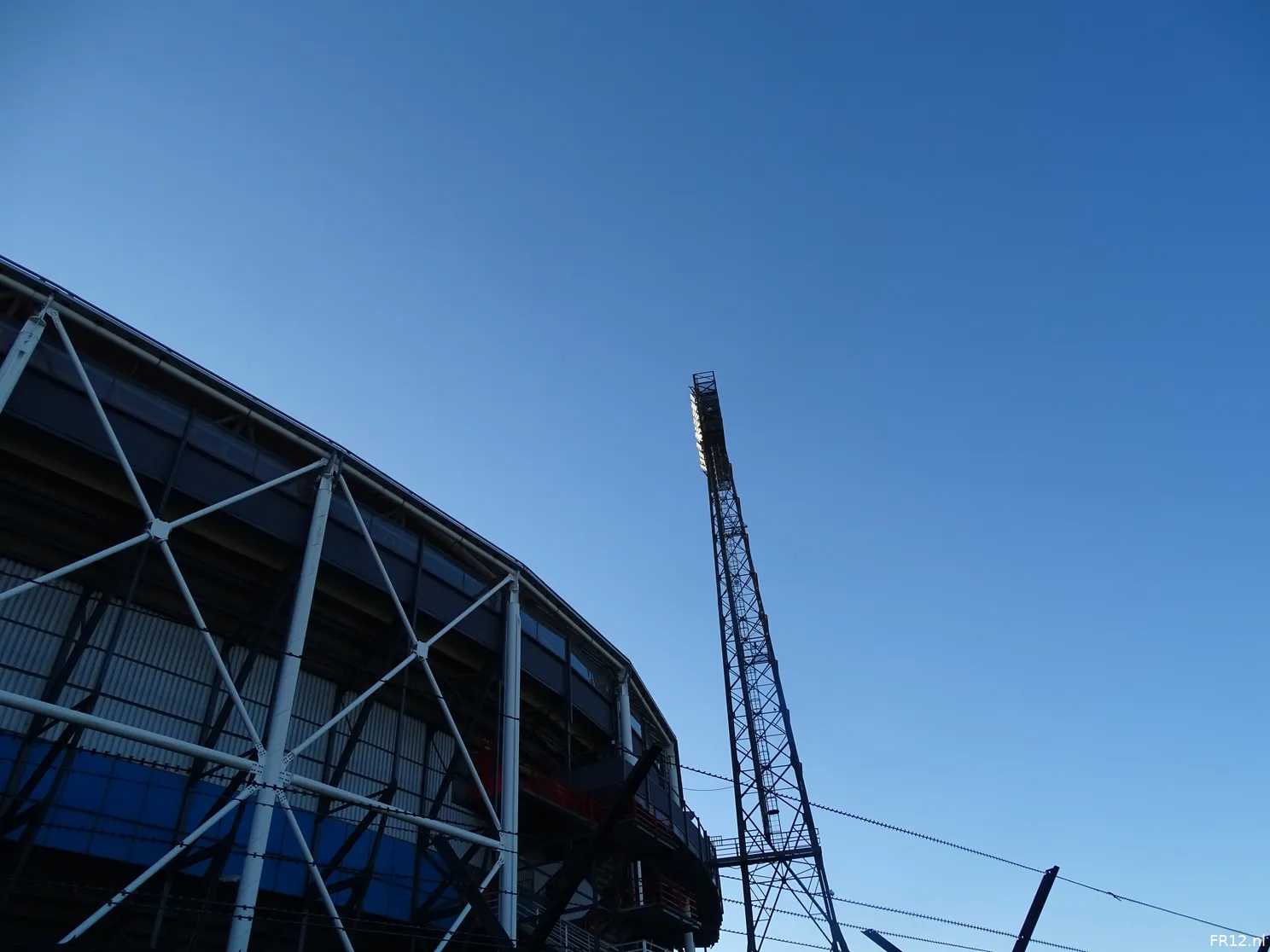 De duizend lampen van het Feijenoord-stadion (foto's)