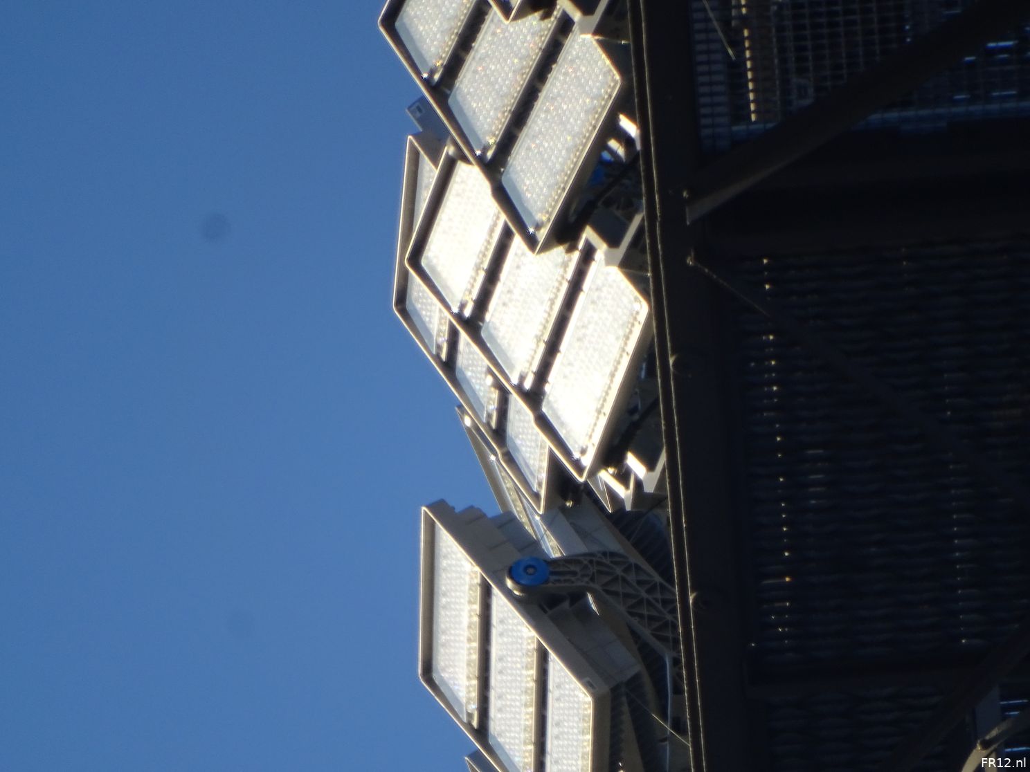 De duizend lampen van het Feijenoord-stadion (foto's)
