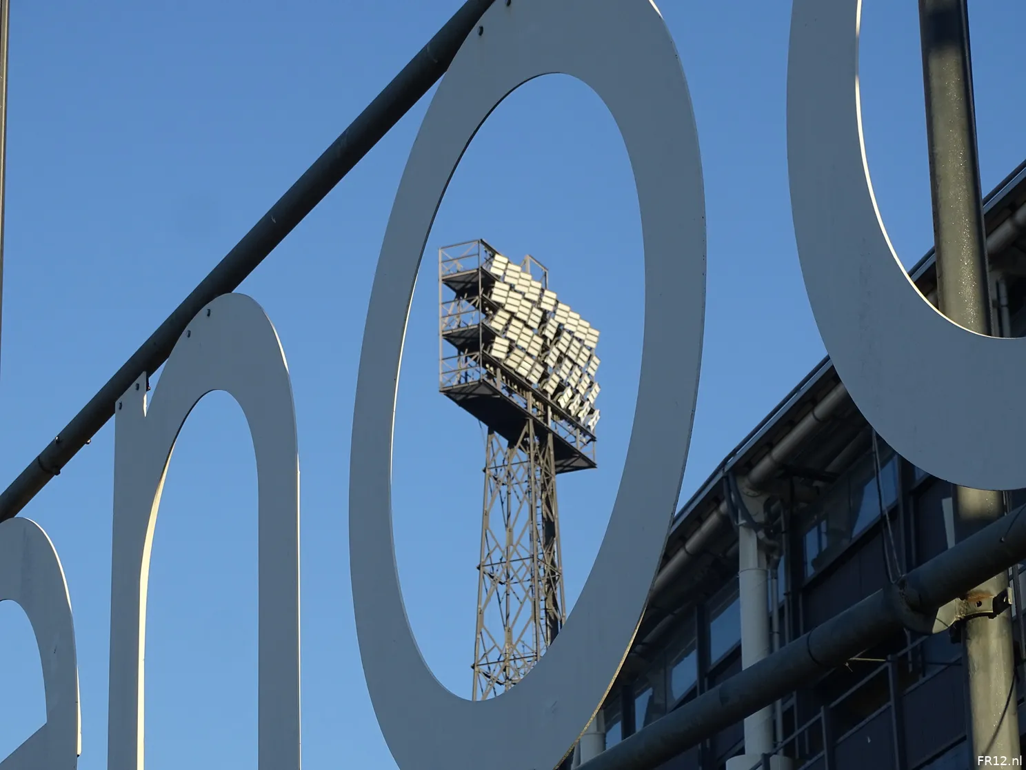 De duizend lampen van het Feijenoord-stadion (foto's)