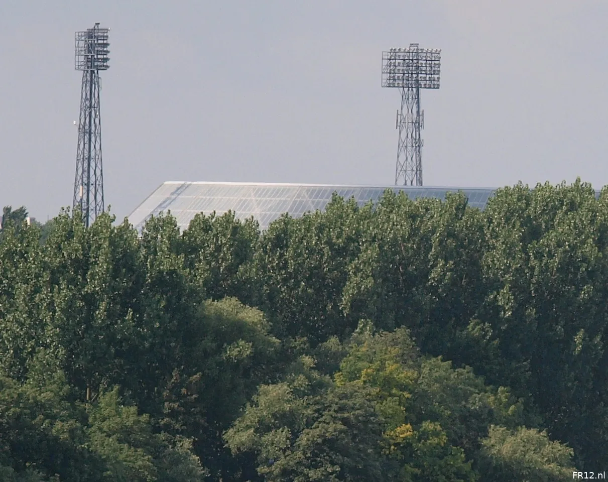 De duizend lampen van het Feijenoord-stadion (foto's)